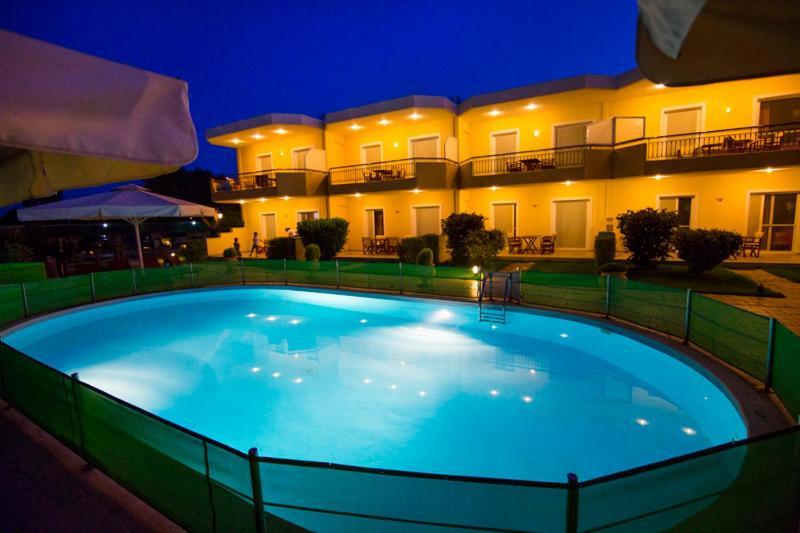 Vakis Apartments Захаро Екстер'єр фото